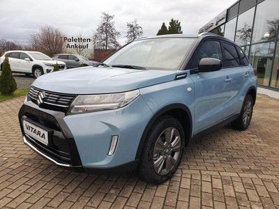 Ice grayish blue metallic/cosm Gebraucht 2025 Suzuki Vitara Comfort SUV | 23.990 € (Fairer Preis)