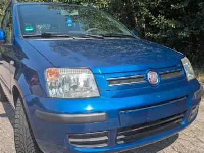 Gebraucht Fiat Panda 60 PS (44 kW) 2010 Blau Kleinwagen