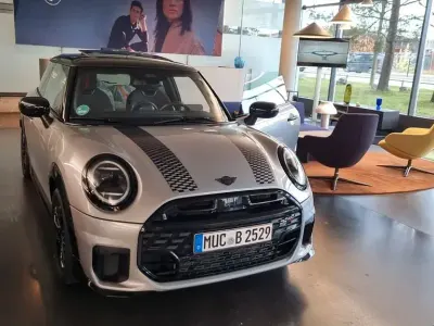 Gebraucht Mini John Cooper Works 156 PS (114 kW) 2024 Silber Kleinwagen