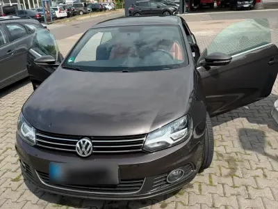 Gebraucht VW Eos 140 PS (102 kW) 2013 Braun Cabrio