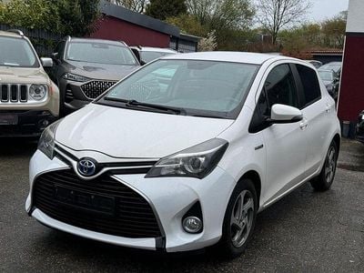 Gebraucht Toyota Yaris Hybrid Comfort 75 PS (55 kW) 2015 Weiß Limousine