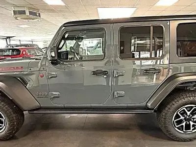 Neu Jeep Wrangler Unlimited Rubicon 272 PS (200 kW) 2026 Grau SUV
