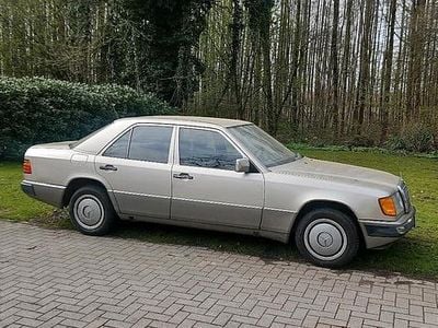 Usata Mercedes 200 70 CV (51 kW) 1994 Berlina