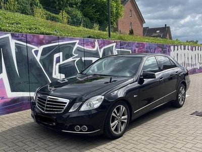 Gebraucht Mercedes E220 170 PS (125 kW) 2009 Schwarz Limousine