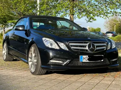 Gebraucht Mercedes E500 Avantgarde 408 PS (300 kW) 2012 Schwarz Cabrio