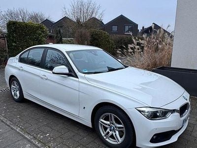 Gebraucht BMW 330e Advantage 252 PS (185 kW) 2018 Weiß Limousine