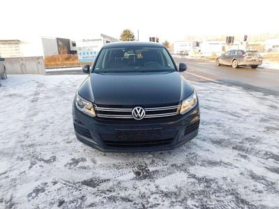 Gebraucht VW Tiguan Trendline 122 PS (89 kW) 2015 Grau SUV