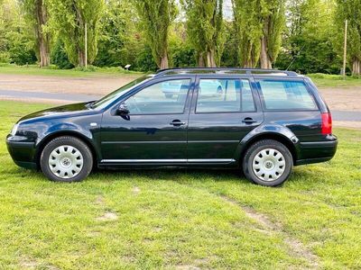 gebraucht VW Golf IV Kombi 1J - 2.Hand -schwarz -top gepflegt