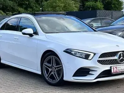 Gebraucht Mercedes A180 AMG line 116 PS (85 kW) 2022 Weiß Limousine
