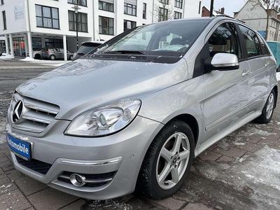 Gebraucht Mercedes B180 116 PS (85 kW) 2011 Grau Van / Kleinbus
