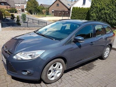 Gebraucht Ford Focus Trend 116 PS (85 kW) 2012 Grau Kombi