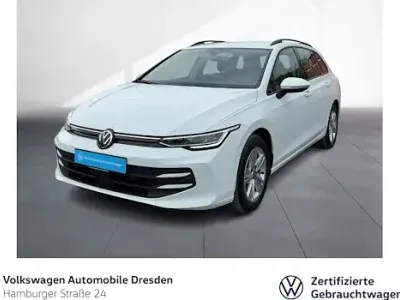 Gebraucht VW Golf VIII Life 116 PS (85 kW) 2025 Pure white Kombi