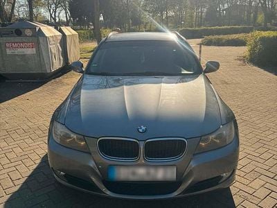 Second-hand BMW 318 143 CP (105 kW) 2011 Andere farben Break