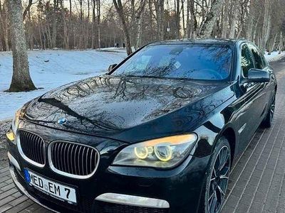 Gebraucht BMW 740 M Sport 306 PS (225 kW) 2010 Schwarz Limousine