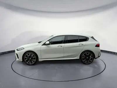 Gebraucht BMW 120 M Sport 163 PS (119 kW) 2025 Weiß Kleinwagen