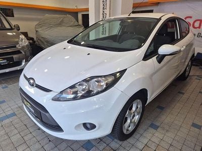 Gebraucht Ford Fiesta Trend 60 PS (44 kW) 2011 Weiß Kleinwagen