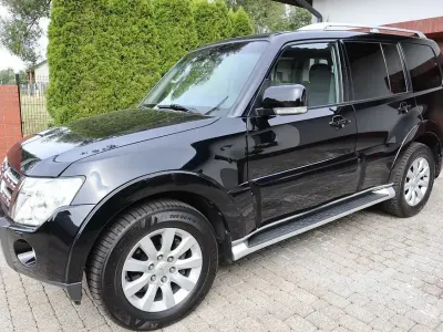 Gebraucht Mitsubishi Pajero Instyle 200 PS (147 kW) 2009 Schwarz SUV