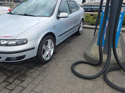 Usado Seat Toledo 125 HP (91 kW) 2001 Prateado Sedan