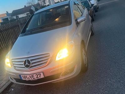 Gebraucht Mercedes B170 116 PS (85 kW) 2005 Grau Van / Kleinbus