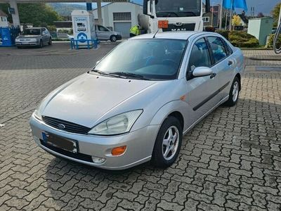 gebraucht Ford Focus Ghia / TÜV Neu