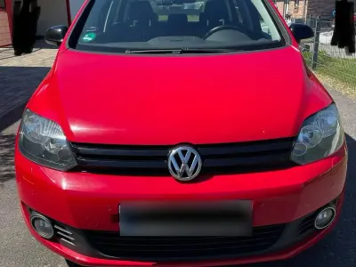 Gebraucht VW Golf Plus Cross Match 122 PS (89 kW) 2013 Rot Van / Kleinbus
