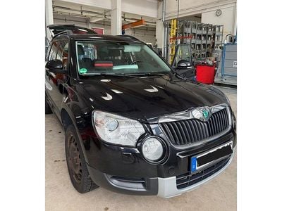 Schwarz Gebraucht 2012 Skoda Yeti Elegance SUV | 6.900 € (Fairer Preis)