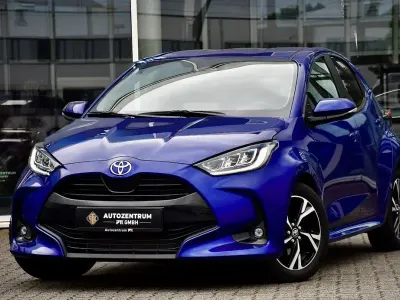 Gebraucht Toyota Yaris 92 PS (67 kW) 2025 Blau Kleinwagen