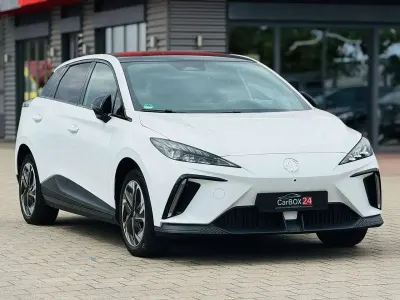 Gebraucht MG MG4 EV Luxury 150 kW (204 PS) 2023 Arctic white dover white Kleinwagen