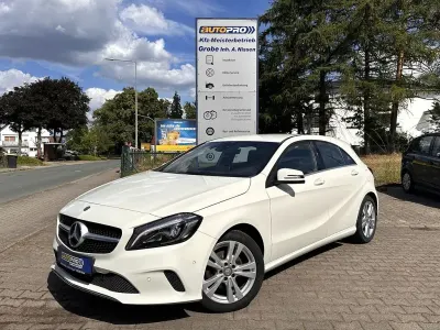 Gebraucht Mercedes A200 Urban 156 PS (114 kW) 2017 Weiß Kleinwagen