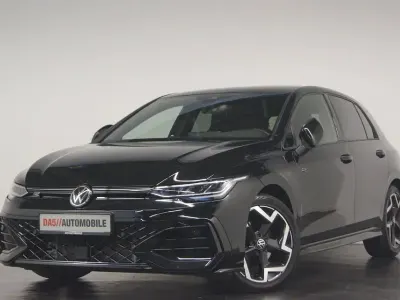 Gebraucht VW Golf VIII R-line 150 PS (110 kW) 2025 Schwarz Limousine