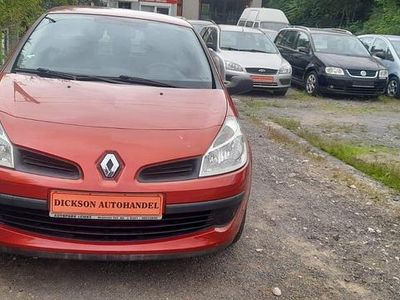 Gebraucht Renault Clio II Expression 75 PS (55 kW) 2006 Rot Limousine
