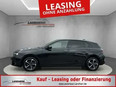 Gebraucht Opel Astra 131 PS (96 kW) 2024 Karbon schwarz (metallic) Limousine