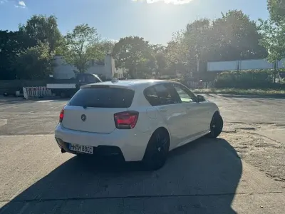 Gebraucht BMW 120 Performance 184 PS (135 kW) 2014 Weiß Kleinwagen