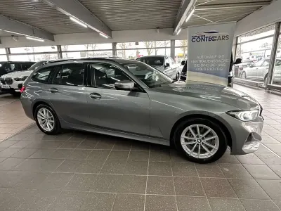 Gebraucht BMW 318 150 PS (110 kW) 2022 Grau Kombi