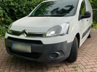 Gebraucht Citroën Berlingo 98 PS (72 kW) 2013 Weiß Van / Kleinbus