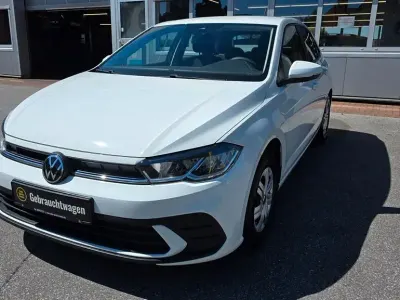 Gebraucht VW Polo Basis 80 PS (58 kW) 2022 Weiß Kleinwagen