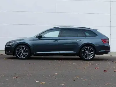 Gebraucht Skoda Superb SportLine 190 PS (139 kW) 2019 Grau Kombi
