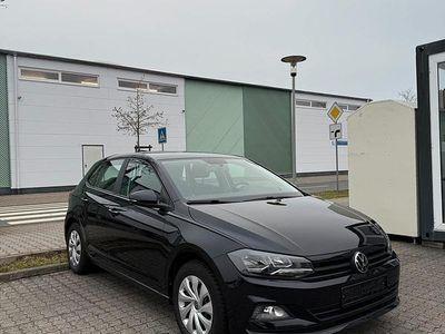Schwarz Gebraucht 2021 VW Polo Trendline Kleinwagen | 13.150 € (Fairer Preis)