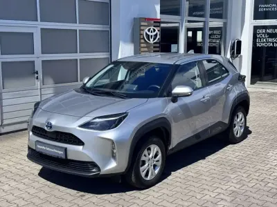 Gebraucht Toyota Yaris Cross Business Edition 116 PS (85 kW) 2021 Silber SUV