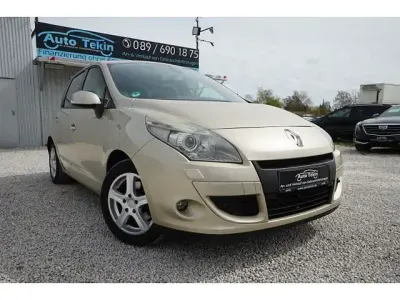 Brugt Renault Scénic III Dynamique 140 HK (102 kW) 2010 Beige MPV