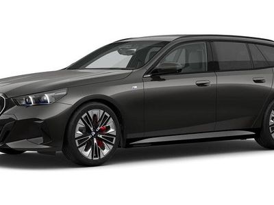 Grau Gebraucht 2025 BMW 540 Comfort Edition Kombi | 66.392 € (Fairer Preis)