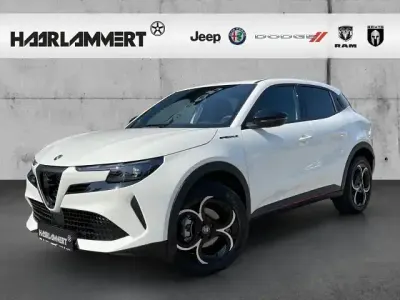 Gebraucht Alfa Romeo Junior Edizione Speciale 136 PS (100 kW) 2025 Weiß SUV