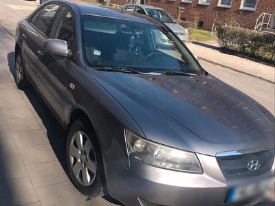 Gebraucht Hyundai Sonata 140 PS (102 kW) 2007 Grau Limousine