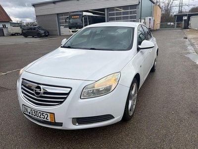Gebraucht Opel Insignia Edition 131 PS (96 kW) 2009 Weiß Limousine