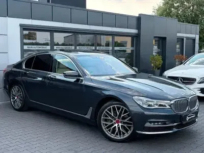 Gebraucht BMW 730 Sport Line 265 PS (194 kW) 2017 Grau Limousine