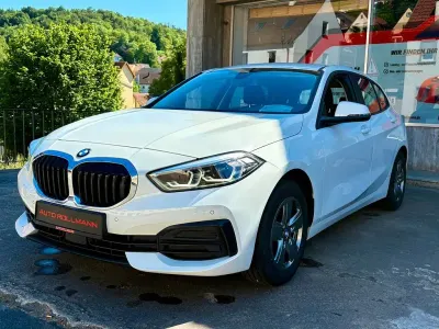 Gebraucht BMW 118 Advantage 136 PS (100 kW) 2023 Weiß Kleinwagen