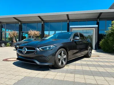 Gebraucht Mercedes C300 Avantgarde 286 PS (210 kW) 2022 Grau Limousine