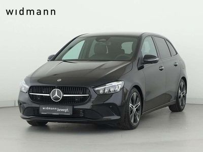 Metalliclack kosmosschwarz Gebraucht 2025 Mercedes B200 Night Van / Kleinbus | 35.999 € (Fairer Preis)