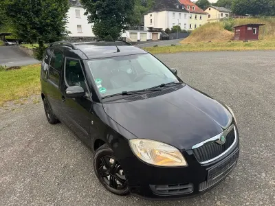 Gebraucht Skoda Roomster 77 PS (56 kW) 2009 Schwarz Van / Kleinbus