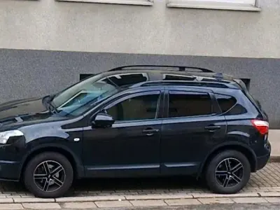 Gebraucht Nissan Qashqai I-Way 141 PS (103 kW) 2012 Schwarz SUV